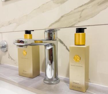 Labadi Apartment | Luxury Studio Apt at 233 Boulevard Cantonment-Accra