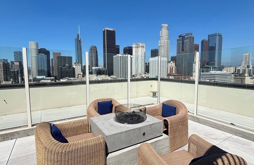 Vernon Apartment | Luxury Studio in Downtown Los Angeles, 5 mins walk to Crypto center and LA Live.