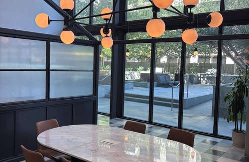 Vernon Apartment | Luxury Studio in Downtown Los Angeles, 5 mins walk to Crypto center and LA Live.
