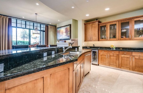 Alta Vista Park Condo | Luxury, style, and comfort await you.
