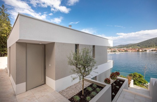 Vela Luka Villa | Luxury & stylish Villa Lavanda 5 m from the sea, beachfront,sea view, quite area, pet friendly, family.