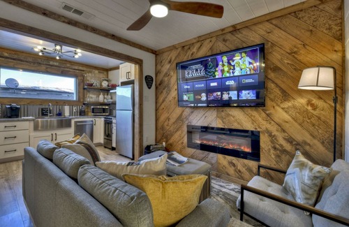 Blue Ridge Apartment | Luxury suite in downtown Blue Ridge - The Penthouses on Main