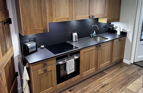 Foss Cottage | Luxury three bedroom holiday cottage on Loch Rannoch