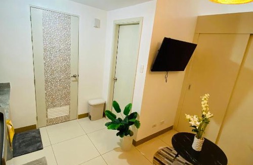 Las Pinas Apartment | Luxury Two Bedroom with Balcony in SOUTH RESIDENCE of Las Pinas