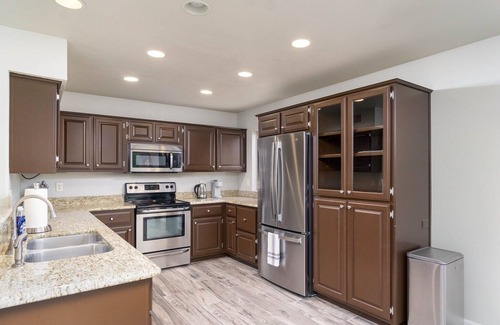 The Islands House | Luxury Updated 3-bedroom home with pool in Gilbert