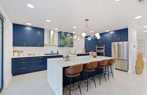 Tucson House | Luxury Upscale Modern home located in the Catalina Foothills. Sleeps 16