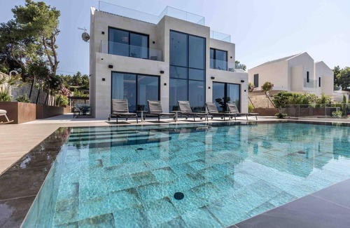 Sutivan Villa | Luxury Villa Aurelia Bay with Pool