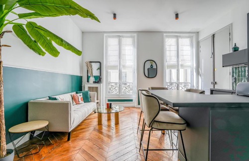 Faubourg-du-Roule Apartment | Luxury Villa Champs Elysées