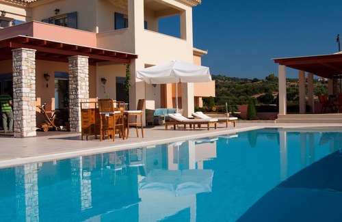 Messini Villa | luxury villa,Mesinnia,penthouse sea view, family,reunions,swimming pool,leisure