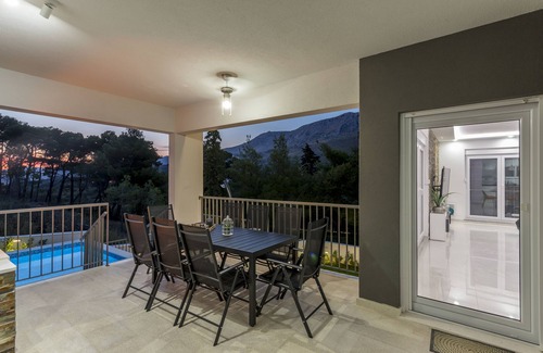Tugare Villa | Luxury Villa Nika, private oasis with swimming pool
