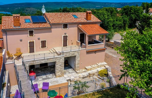 Rakalj Villa | LUXURY VILLA ON SPACIOUS PRIVATE PROPERTY
