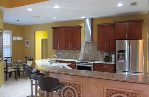 Pelican Villa | Luxury Villa, SW, Gulf access, Wifi, Pool & Spa, Smart TV, Roof solar panels