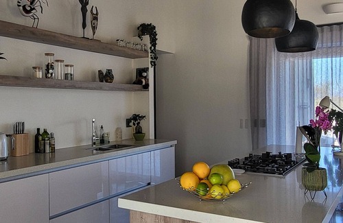 Hoedspruit House | Luxury Villa with Heated Pool