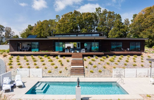 Taiharuru House | Luxury Villa with Pool at Whangarei Heads. Contemporary with BIG views!