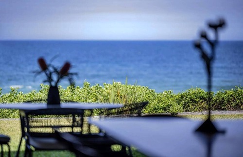 North Avoca House | Luxury Villas Reflections at North Avoca (Walk to the beach)