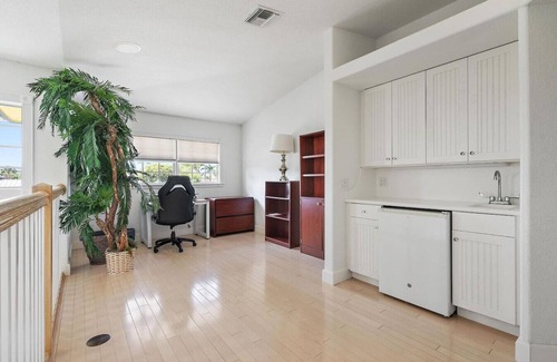 Hobe Sound Apartment | Luxury Waterfront Paradise