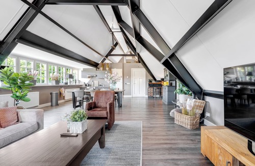 Reutum Apartment | Luxury Wellness apartment with view