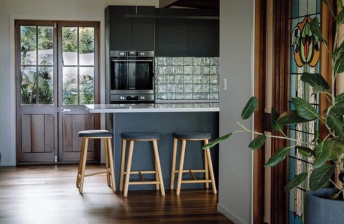 Balmoral Ridge House | Luxury Winter Escape Fire & Incredible Views!