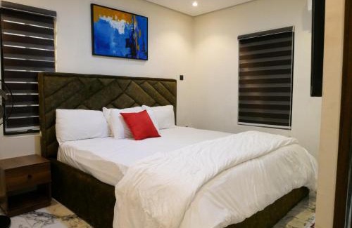 Oshodi-Isolo Apartment | LV-21 Apartment Luxury & Cozy 1 bedroom Self Check-In Apts near Airport