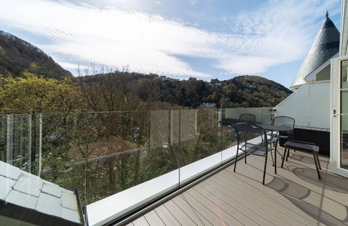 Lynmouth Apartment | Lyn View, luxury two bedroom seaside holiday apartment sleeping four in Lynmouth