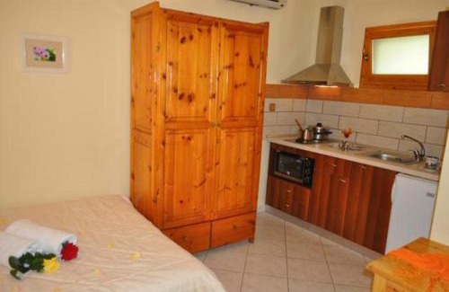 Potos Apartment | Lysistrata Bungalows