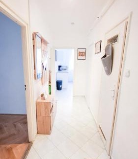 Dunaujvaros Apartment | Május 1 apartman