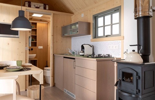 Calden House | Märchenhaftes Tiny Haus auf dem Historischen Gut Junkernhof in der Grimm Heimat