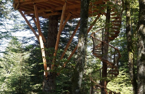 La Tour-dʼAuvergne Cabin | Méïzou des Puys tree house