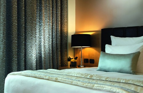 Victoria Borg Hotel | Mövenpick Ambassador Hotel Accra