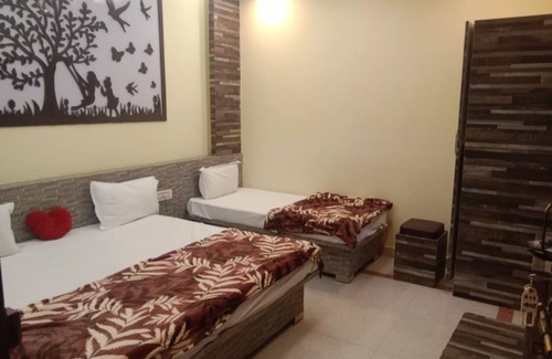 Chitrakoot Hotel | Ma Parvati residency