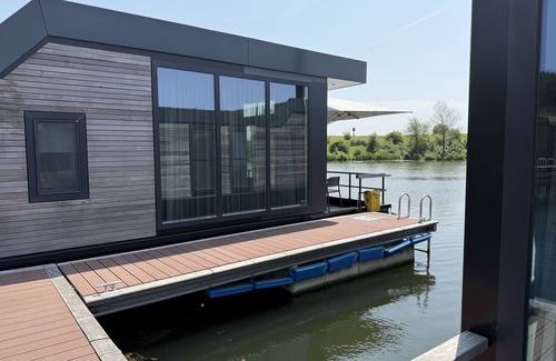 Ohe en Laak Boat Rental | Maasterp - Woonboot 14