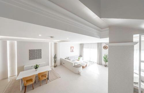 King Abdul Aziz Road Villa | Mabaat-Jasmine Greek Villa 4BR- 583 Villa 11