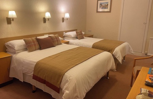 Inverness City Centre Hotel | MacDougall Clansman Hotel