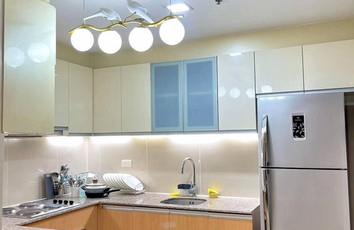 Lapu-Lapu Resort | Mactan Newtown Beachfront Condo