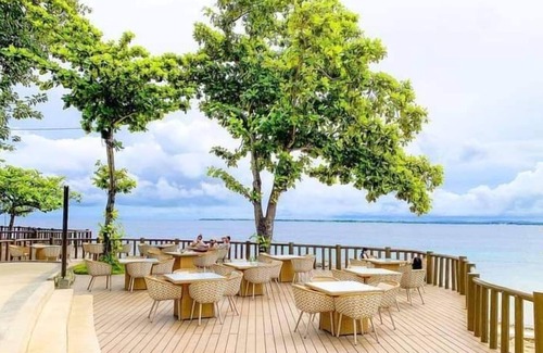 Lapu-Lapu Resort | Mactan Newtown Beachfront Condo