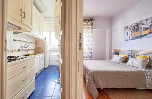 Beato House | Madre Deus Sweet Home