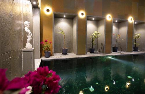 Udaipur District Hotel | Madri Retreat - Heritage Boutique Hotel with Pool