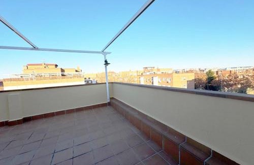 Torrejon de Ardoz Apartment | Madrid Luxe Oasis 4 Bedroom with Terrace & Pool