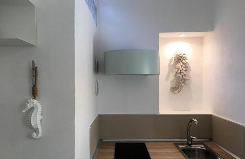 Lampedusa Apartment | MAGAZZINO PORTO 20