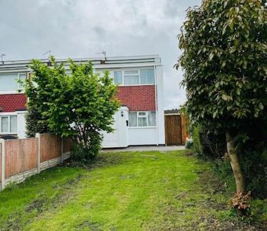 Great Wyrley Villa | Magdalena Cottage