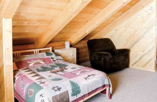 Heber City Cabin | Magical Log Cabin in the Woods. 20 miles from ski resorts. Family Friendly!