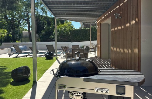 Saint-Georges-de-Didonne Villa | Magnificent VILLA 220 m² - 14 persons - heated swimming pool - parking lot