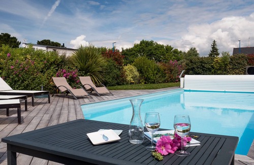Doelan Villa | Magnificent 4 * villa with heated pool from early May, sea view terrace