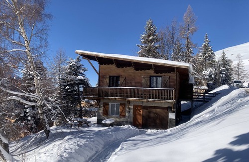 Orcieres-Merlette Ski Chalet | Magnificent fully renovated apartment with fireplace in chalet