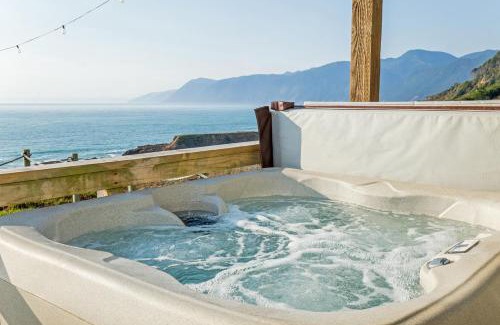 Shelter Cove Apartment | Magnificent Oceanview by OceanviewHotTubs Oceanfront! Shelter Cove, CA Tesla EV station