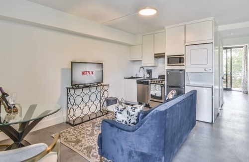 Virginia Highland Condo | Magnificent Pad In the Heart💕 of Midtown Atlanta