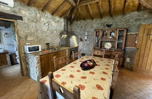 Molares Other | Magnificent farmhouse with swimming pool and mountain views!