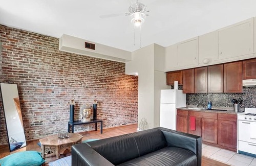 Society Hill Apartment | Magnificent uniquely designed Center City apt in the heart (4th and Lombard St) Philadelphia