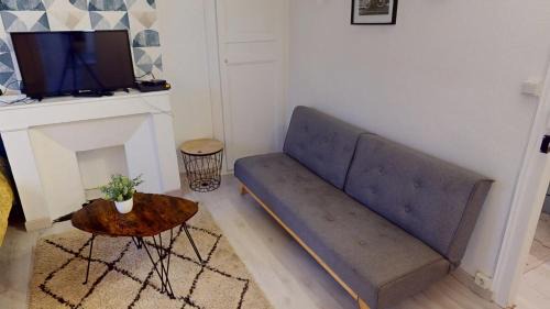Anatole France Danton Apartment | Magnifique studio Franklin