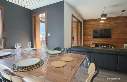 Saint-Lary-Soulan Apartment | Magnifique T5 Duplex de Grand Standing 120m2 neuf classé 4 étoiles pour 8 personnes en plein centre de Saint-Lary-Soulan